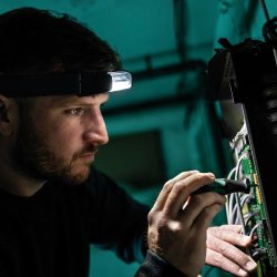 Genopladelig pandelampe I-VIEW FOR LIFE, 400 lumen